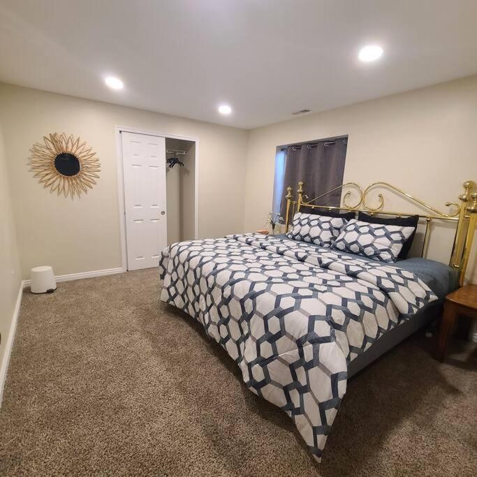 Entire Huge Basement! Fast Wifi! Private Entrance! Villa ซอลต์เลคซิตี้ ภายนอก รูปภาพ